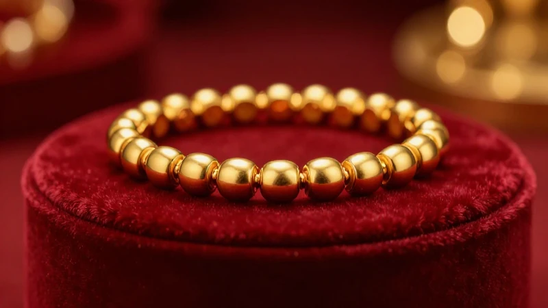 Cómo limpiar oro: trucos para mantener tu joyería brillante 5 Joyería dorada, elegante y vibrante en foco suave