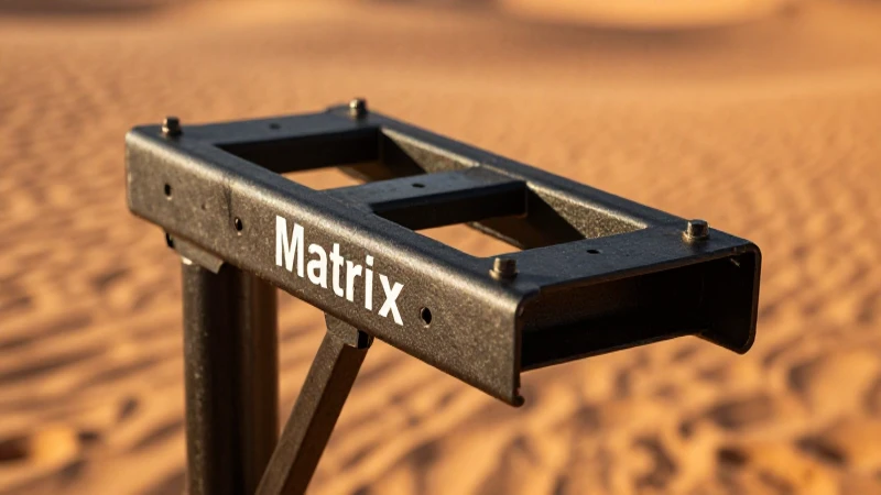 Detector metálico en desierto cálido y cinematográfico