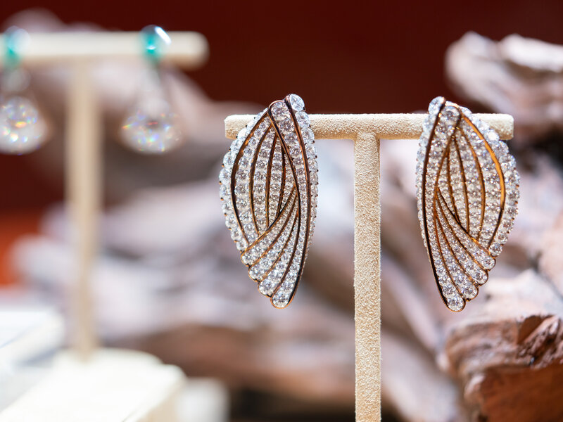 Hot Jewelry Trends: 10 Must-Wear Styles for 2025 Revealed!