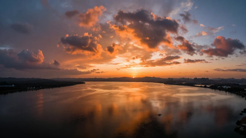 Espectacular lago al atardecer anaranjado